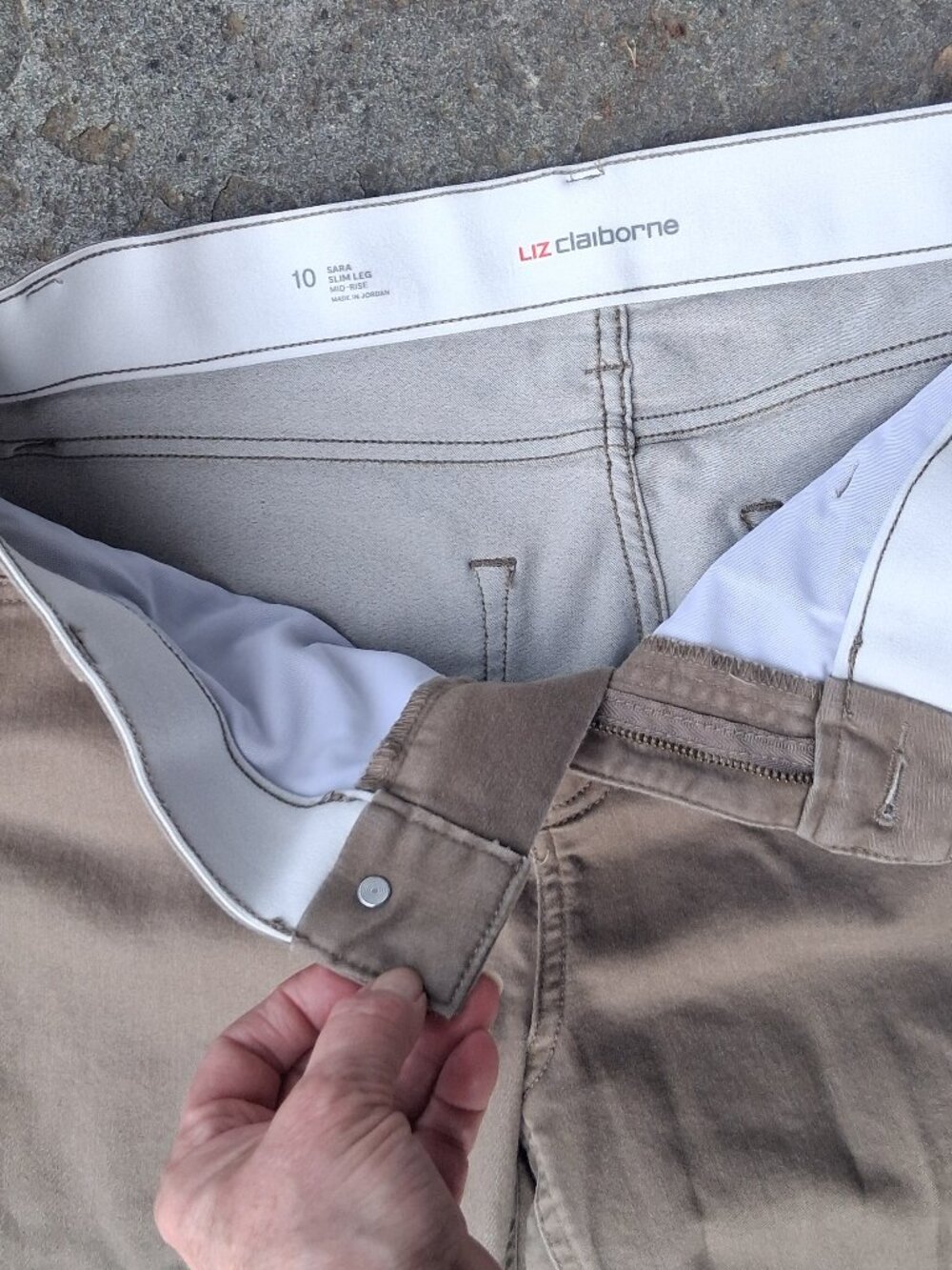 TWO  Liz Claiborne Sara Slim leg pants Size 10 Black & Tan - Picture 6 of 7